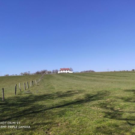 Отель Domaine Des Arts Dompierre  Экстерьер фото